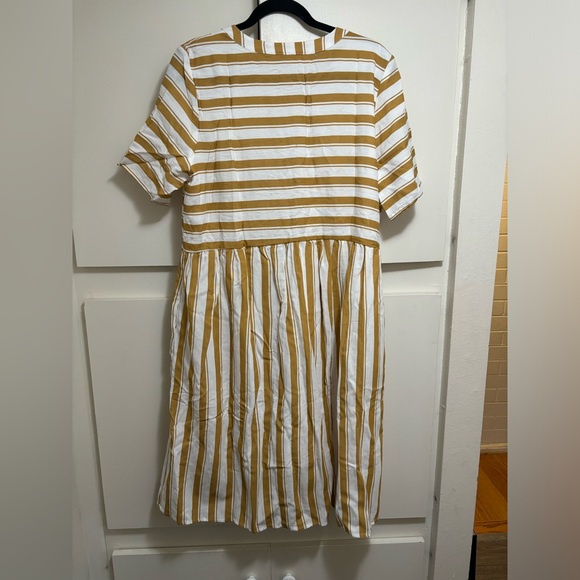 XL Ladies Petalush Dress - Picture 2 of 3